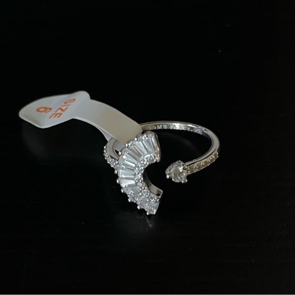 BP Sterling Club Diamond CZ Fan Ring (RBP 5395) - Picture 2 of 8